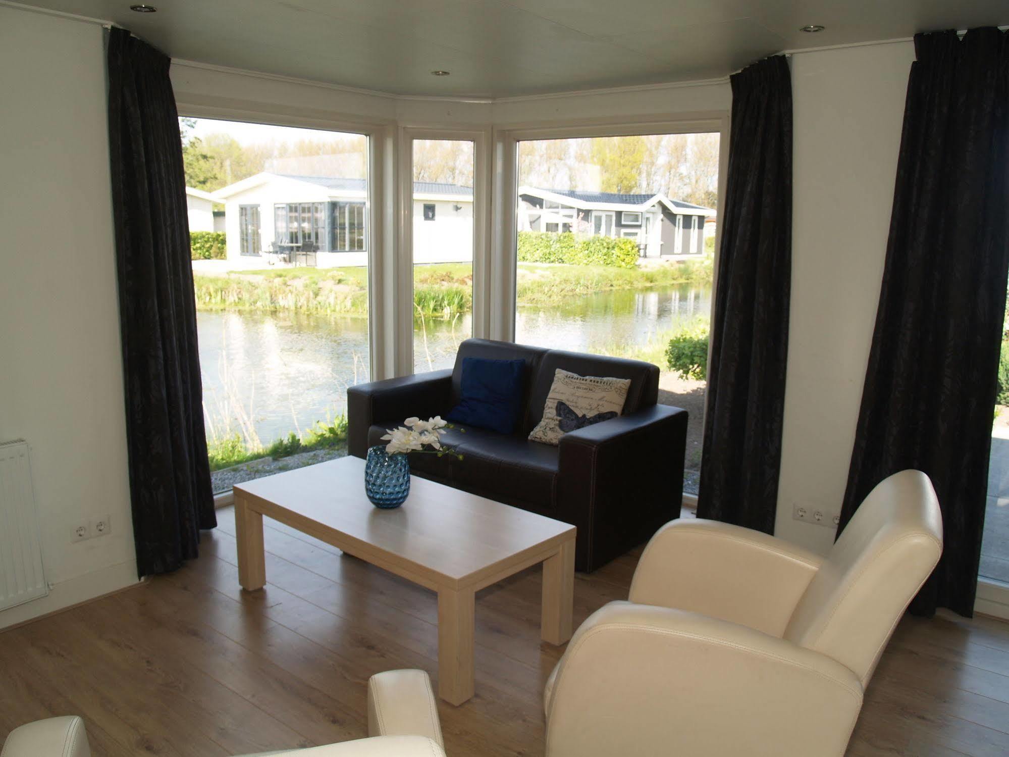 Europarcs De Biesbosch Hotel Willemsdorp Екстериор снимка