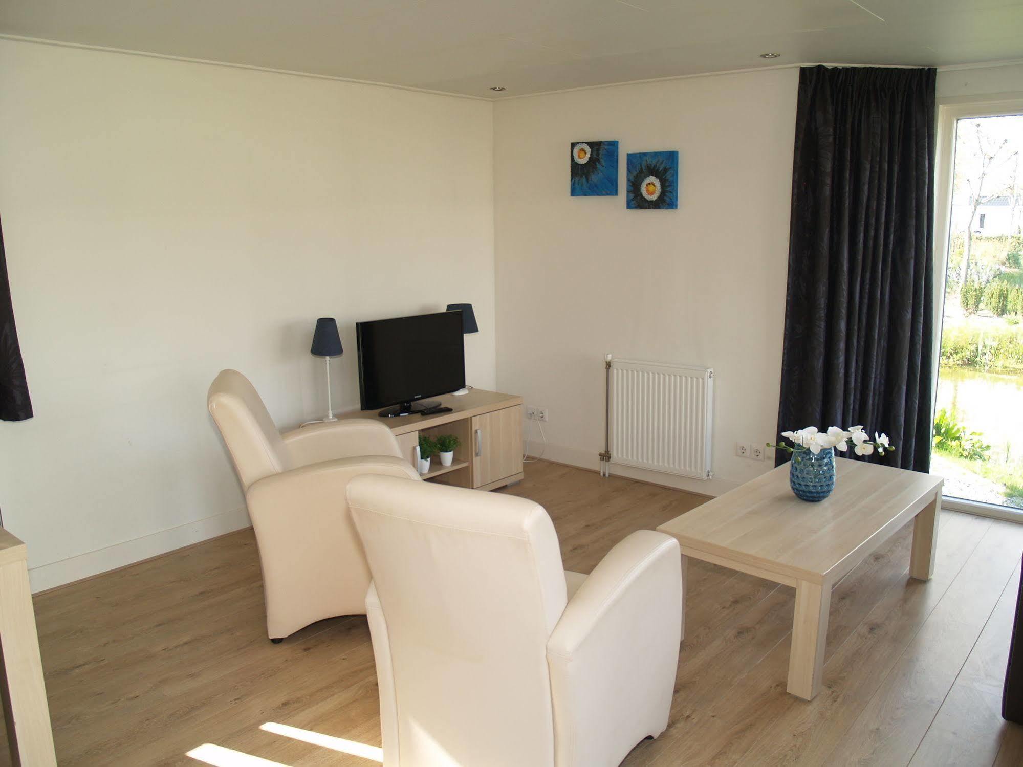 Europarcs De Biesbosch Hotel Willemsdorp Екстериор снимка