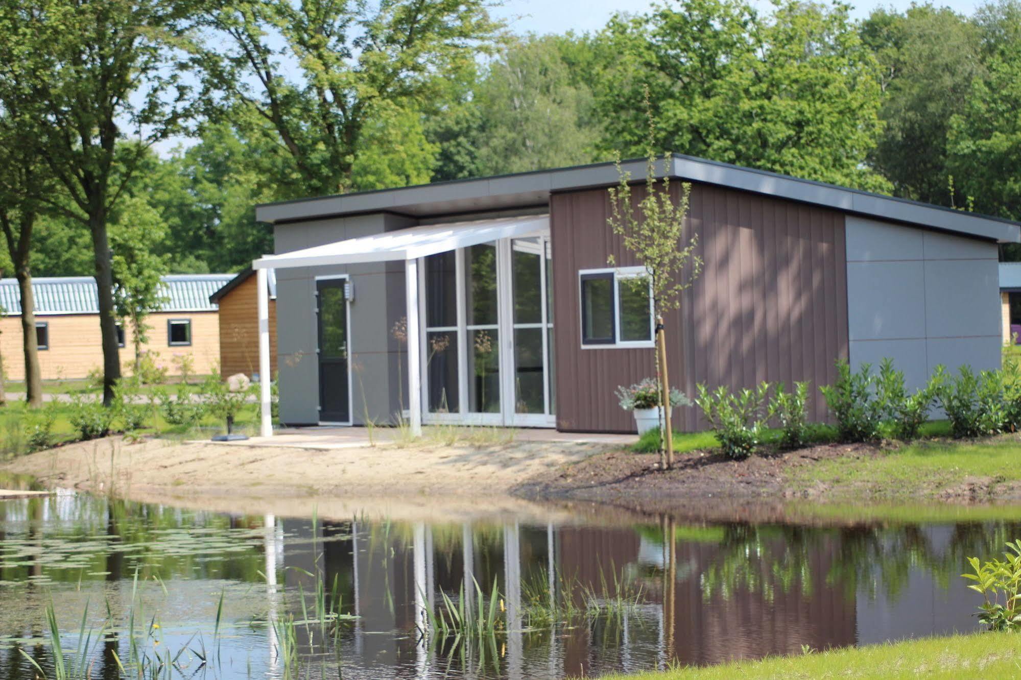 Europarcs De Biesbosch Hotel Willemsdorp Екстериор снимка