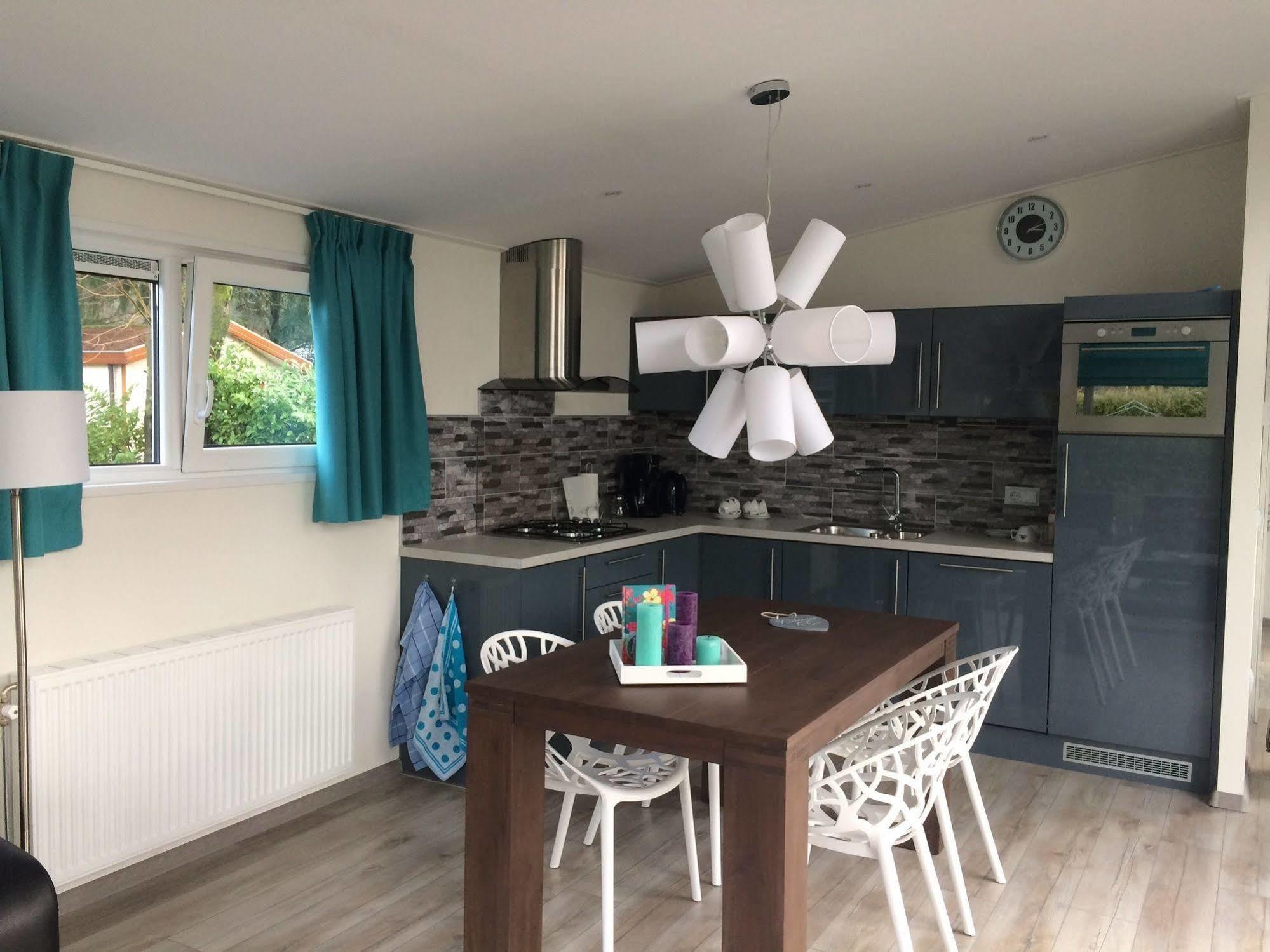 Europarcs De Biesbosch Hotel Willemsdorp Екстериор снимка