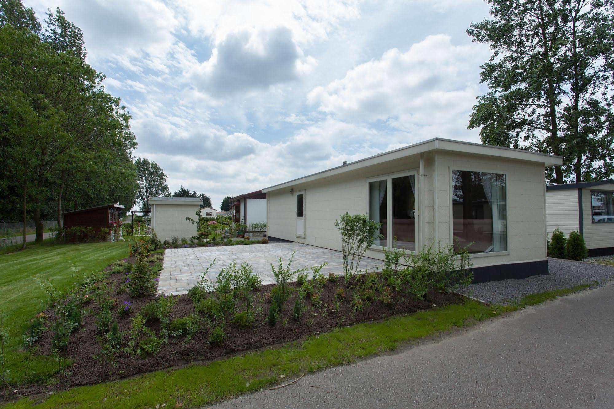 Europarcs De Biesbosch Hotel Willemsdorp Екстериор снимка